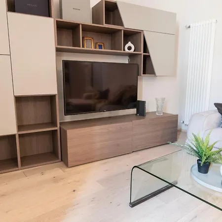 Ihost - Bottego 21 Milano