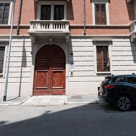 Ihost - Bottego 21 Milano